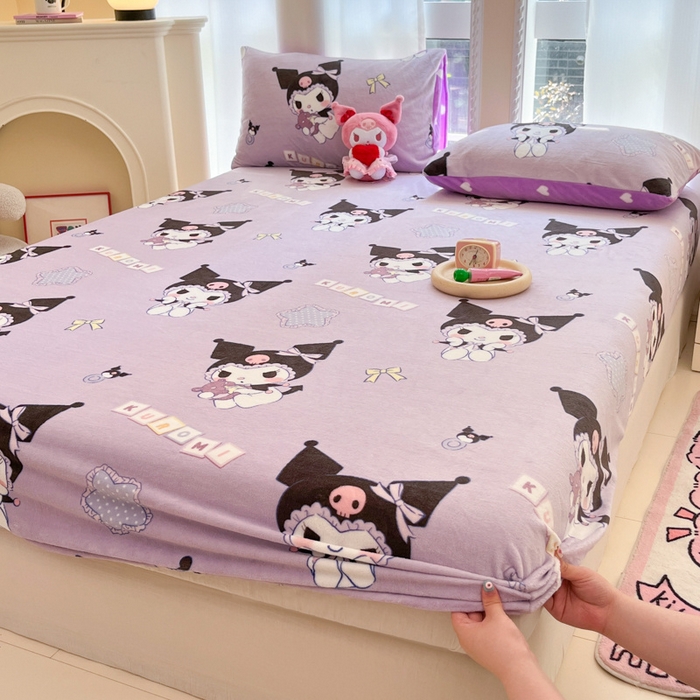 91家纺网 家纺一手货源 找家纺 博雅 2024新款三丽鸥牛奶绒小版床笠系列 牛奶绒小版-星星库洛米