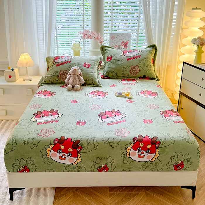 91家纺网 家纺一手货源 找家纺 妖妖家纺 2024新款200克牛奶绒单床笠 开心龙龙