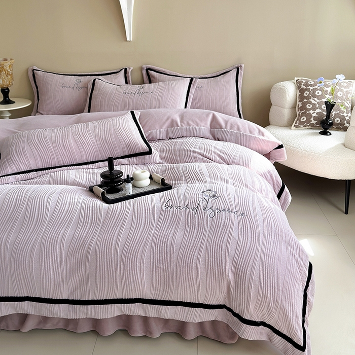 91家纺网 家纺一手货源 找家纺 舒梦琪家纺 2024新款雕花绒刺绣床盖款四件套 高山流水紫