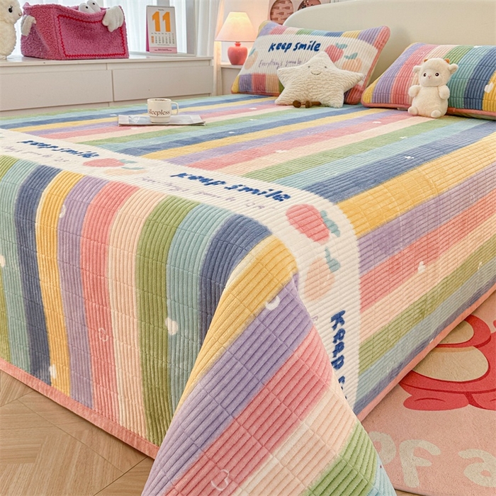 91家纺网 家纺一手货源 找家纺 梵朴 2024新款牛奶绒直角包边床盖 彩虹条