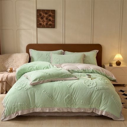 91家纺网 家纺一手货源 找家纺 （总）DC 2025新款B类雕花牛奶绒四件套-艾拉