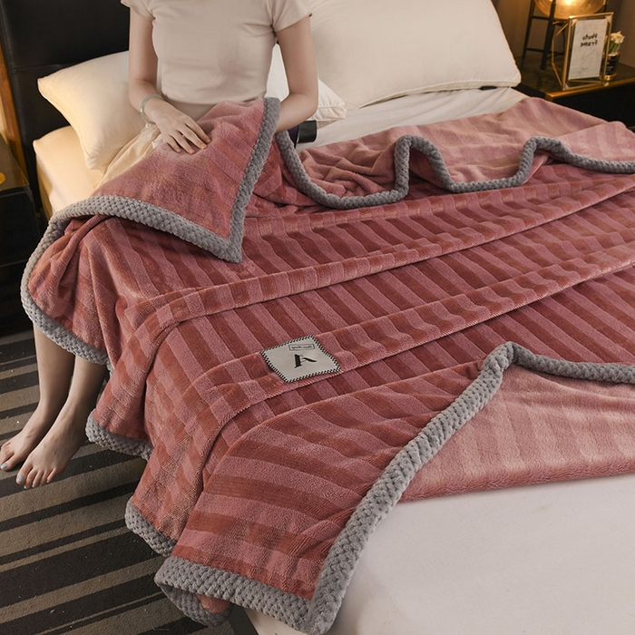 91家纺网 家纺一手货源 找家纺 恋绒家纺 2025新款双面绒休闲毛毯多功能毛毯牛奶绒毯子法莱绒盖毯 彩贝绒-粉色