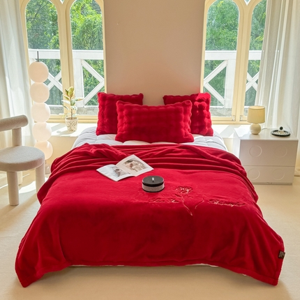 悦织湾家纺 2025新款轻奢仿兔毛绒仿裘皮仿皮草绣花毛毯 玫瑰情深-大红