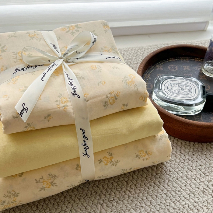 91家纺网 家纺一手货源 找家纺 一比一家纺 2025新款全棉母婴级抗菌有氧全棉双层纱亲肤全棉小清新印花三件套四件套 小晴天