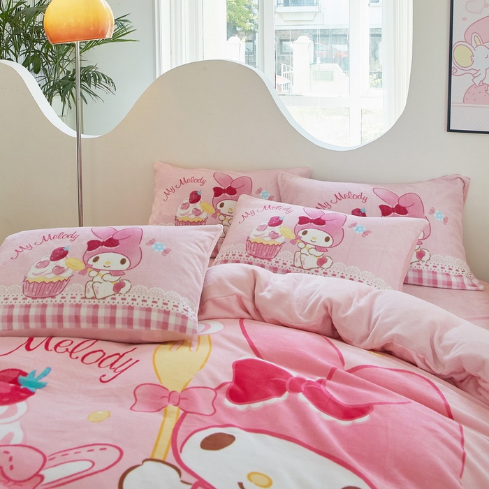 91家纺网 家纺一手货源 找家纺 蘭菲家纺 2024新款牛奶绒卡通三丽鸥四件套 生日快乐