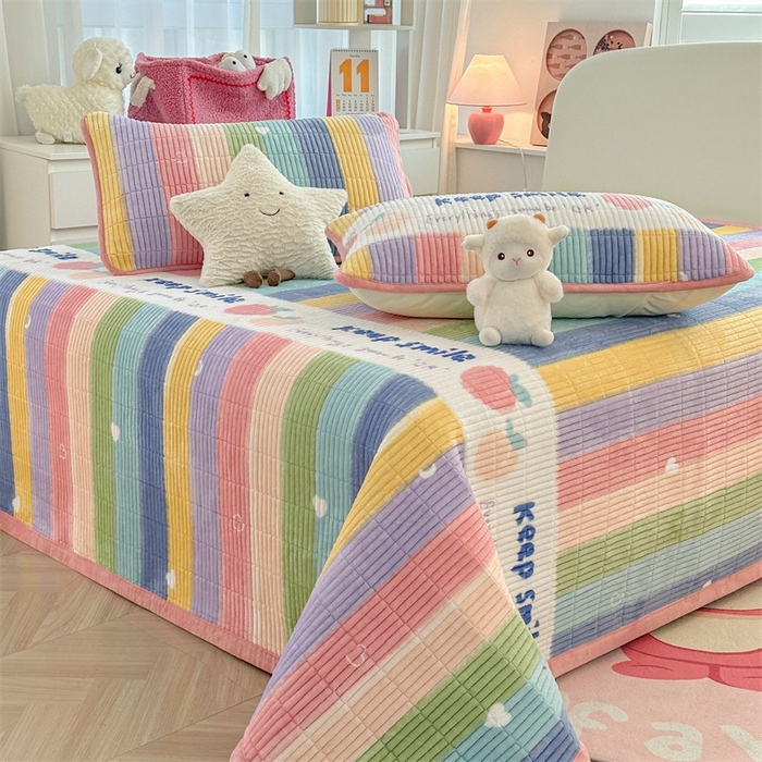 91家纺网 家纺一手货源 找家纺 梵朴 2024新款牛奶绒直角包边床盖 彩虹条