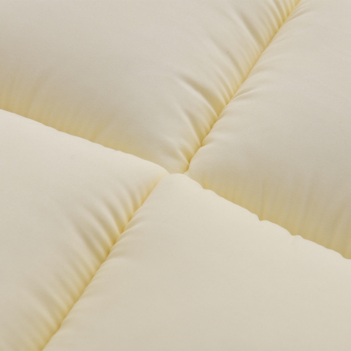 91家纺网 家纺一手货源 找家纺 预言家纺 2024新款3D磨毛羽丝绒羊羔绒床垫 米黄