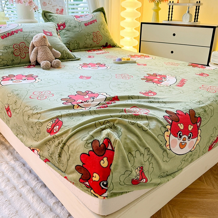 91家纺网 家纺一手货源 找家纺 妖妖家纺 2024新款200克牛奶绒单床笠 开心龙龙