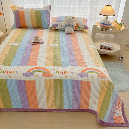 91家纺网 家纺一手货源 找家纺 慕晨 2024新款高克重牛奶绒印花豆豆绒夹棉单品床盖 彩虹世界