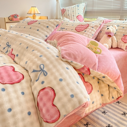 91家纺网 家纺一手货源 找家纺 （总）鸿羽樱（鸿羽樱）家纺 2024新款加厚泡泡牛奶绒印花工艺立体四件套