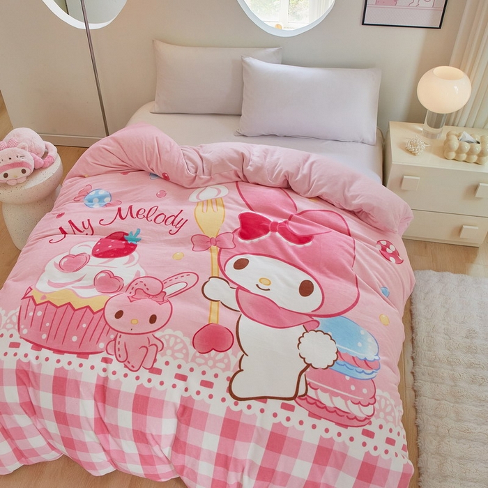 91家纺网 家纺一手货源 找家纺 蘭菲家纺 2024新款牛奶绒卡通三丽鸥单品被套 生日快乐