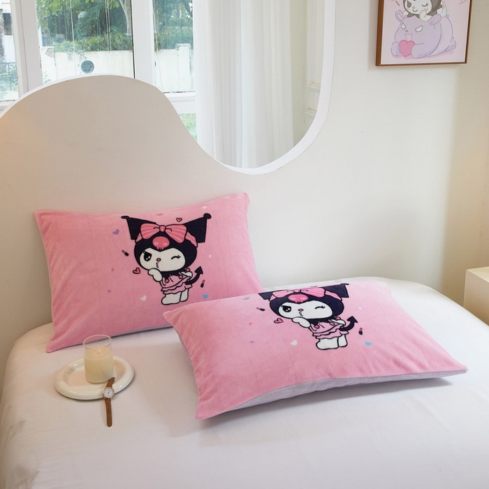 91家纺网 家纺一手货源 找家纺 蘭菲家纺 2024新款牛奶绒卡通三丽鸥单品枕套 酱小库