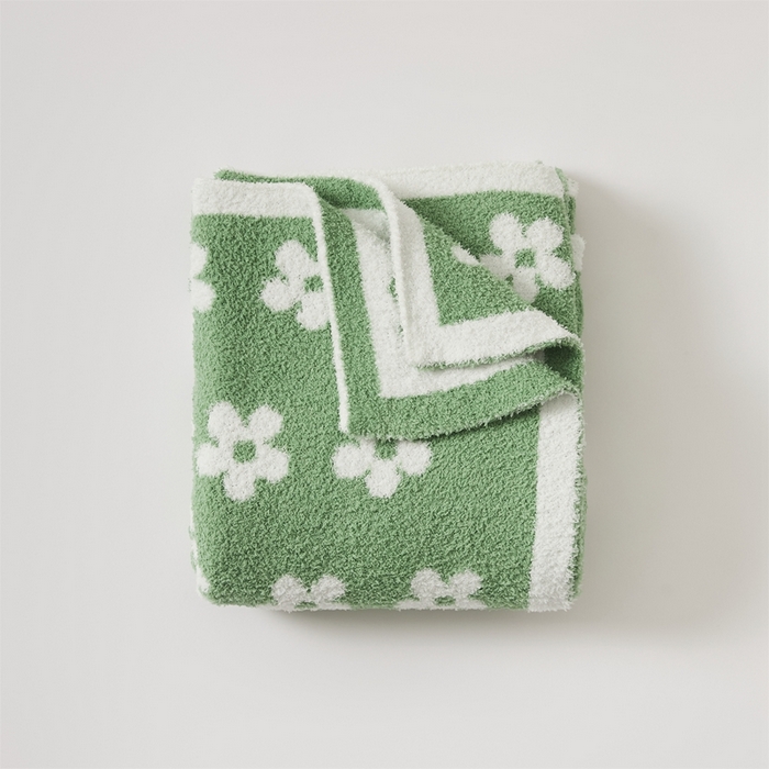 91家纺网 家纺一手货源 找家纺 暖绵绵家纺 2025新款半边绒清新甜美碎花多功能毯-普利朵 普利朵-绿色