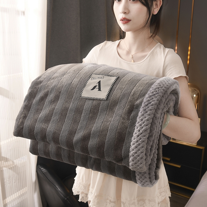 91家纺网 家纺一手货源 找家纺 恋绒家纺 2025新款双面绒休闲毛毯多功能毛毯牛奶绒毯子法莱绒盖毯 彩贝绒-深灰