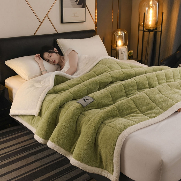 91家纺网 家纺一手货源 找家纺 恋绒家纺 2025新款加厚三层毛毯被牛奶绒复合毯子夹棉盖毯午睡毯子法莱绒毛毯 （亲肤绒-）-抹茶绿
