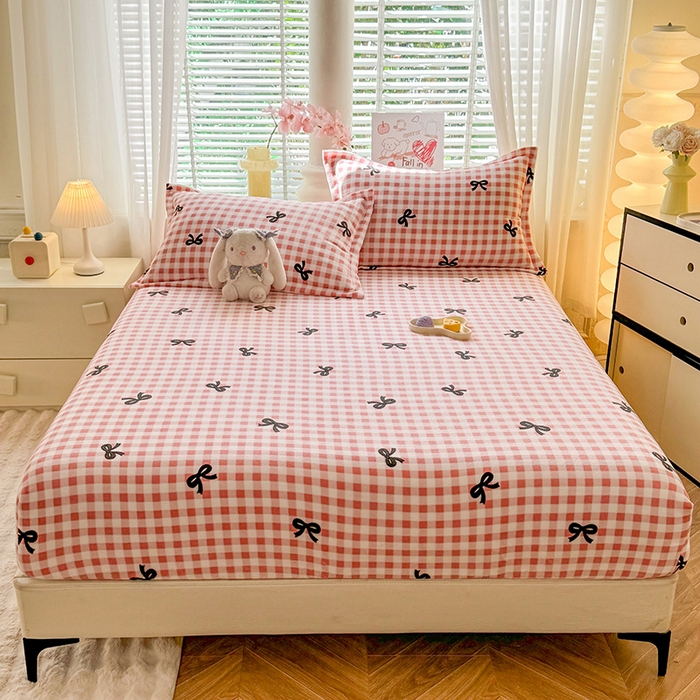 91家纺网 家纺一手货源 找家纺 妖妖家纺 2024新款200克牛奶绒单床笠 格子蝴蝶结-粉