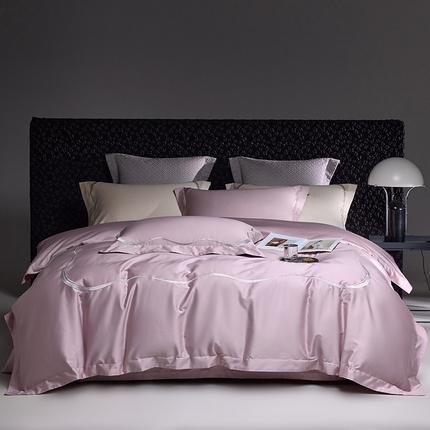 91家纺网 家纺一手货源 找家纺 淼铭家纺 2025新款秋冬长绒棉刺绣款四件套-简凡 简凡-豆沙紫