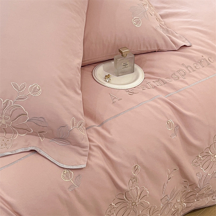 91家纺网 家纺一手货源 找家纺 艾莱家纺 2024新款A类新疆长绒棉加厚柔顺磨毛四件套-烂漫花开（风格二） 花开烂漫-玉豆沙