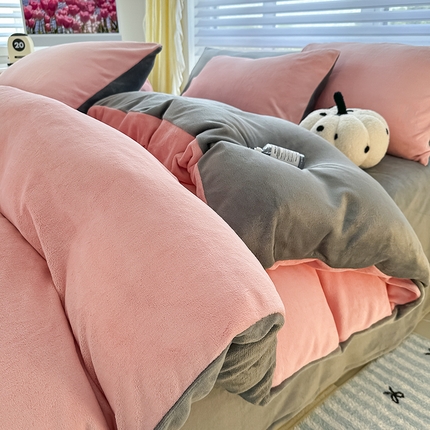 觅妮家纺 2025新款全消光200g简约高克重秋冬加厚双拼牛奶绒单被套 浅粉灰