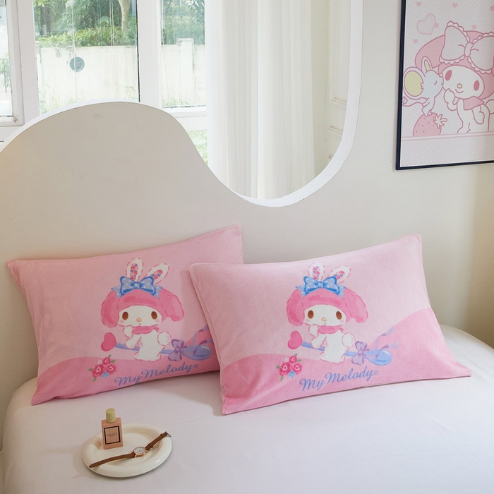 91家纺网 家纺一手货源 找家纺 蘭菲家纺 2024新款牛奶绒卡通三丽鸥单品枕套 去约会