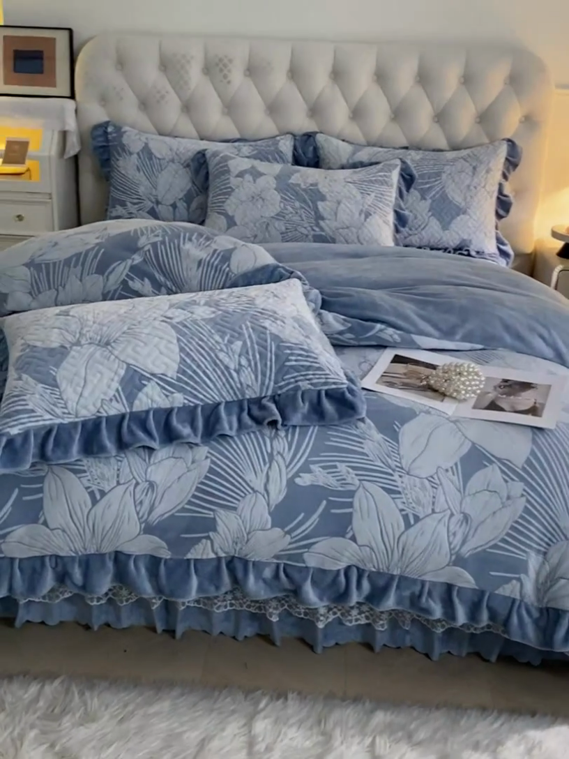 91家纺网 家纺一手货源 找家纺 畅畅家纺 2024新款11斤高克重新款韩版烂花牛奶绒床盖四件套系列 幽兰-海蓝