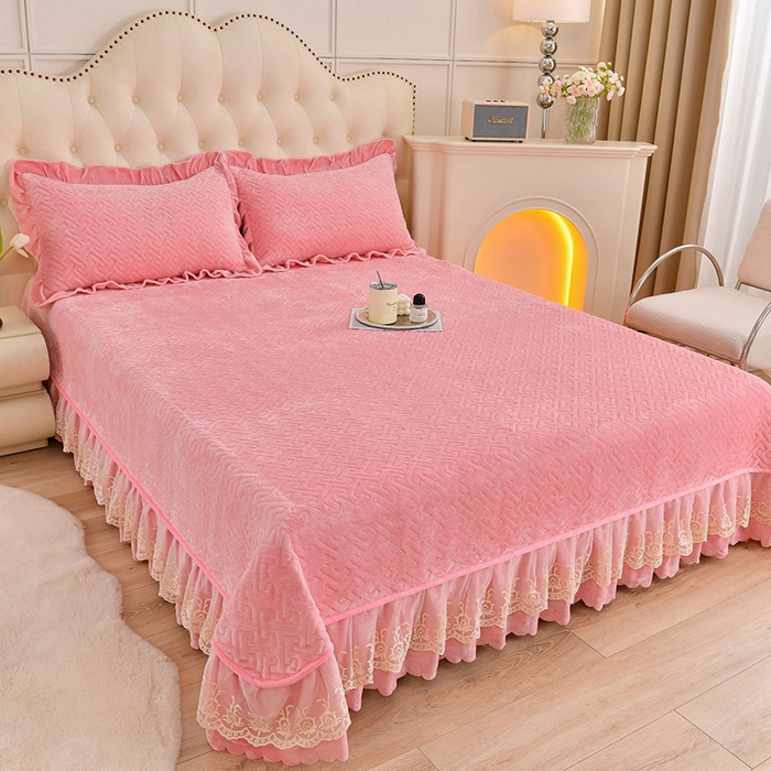 91家纺网 家纺一手货源 找家纺 畅畅家纺 2024新款简约纯色牛奶绒夹棉床盖四件套 倾城-桃粉