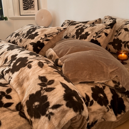 91家纺网 家纺一手货源 找家纺 （总）子曰 2025新款高克重兔毛绒保暖印花雕花四件套