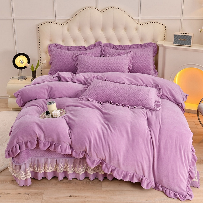 91家纺网 家纺一手货源 找家纺 畅畅家纺 2024新款简约纯色牛奶绒夹棉床盖四件套 倾城-紫