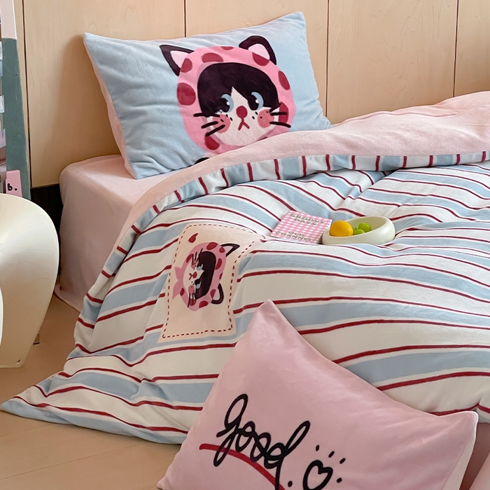 91家纺网 家纺一手货源 找家纺 圆岛 2024新款秋冬大版牛奶绒230全消光系列四件套 小奶猫