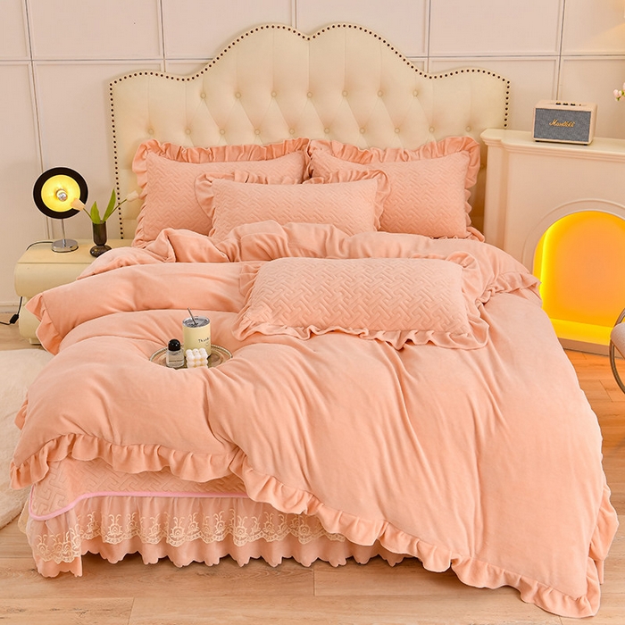 91家纺网 家纺一手货源 找家纺 畅畅家纺 2024新款简约纯色牛奶绒夹棉床盖四件套 倾城-玉