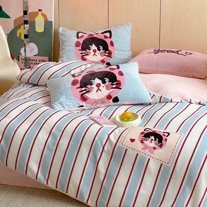 91家纺网 家纺一手货源 找家纺 圆岛 2024新款秋冬大版牛奶绒230全消光系列四件套 小奶猫