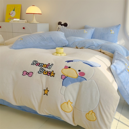 91家纺网 家纺一手货源 找家纺 （总）灰鲸 2025新款牛奶绒大版贴布绣四件套