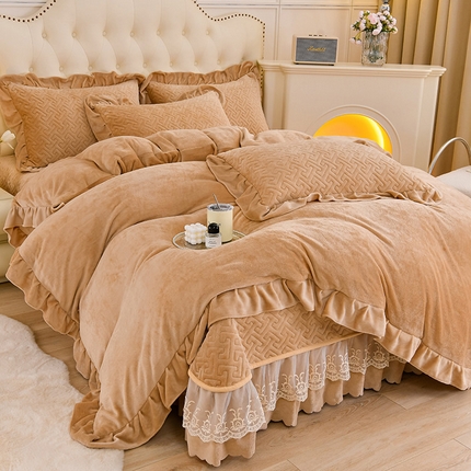 畅畅家纺 2024新款简约纯色牛奶绒夹棉床盖四件套 倾城-卡其