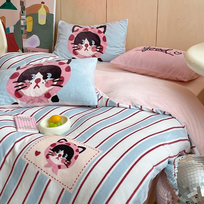 91家纺网 家纺一手货源 找家纺 圆岛 2024新款秋冬大版牛奶绒230全消光系列四件套 小奶猫