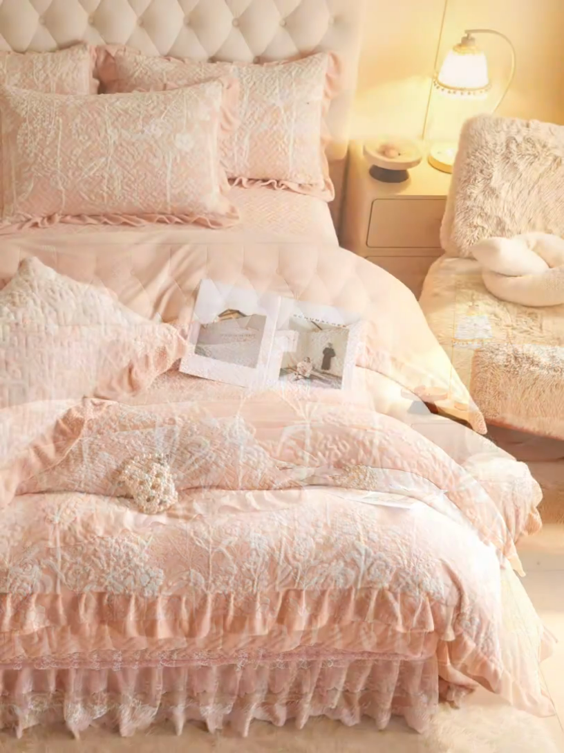 91家纺网 家纺一手货源 找家纺 畅畅家纺 2024新款11斤高克重新款韩版烂花牛奶绒床盖四件套系列 雾里看花-粉玉