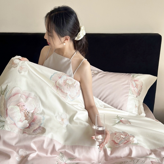 91家纺网 家纺一手货源 找家纺 MIU缪家居 2024新款100支全棉四件套系列-繁花 繁花-粉