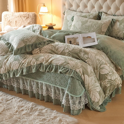 畅畅家纺 2024新款11斤高克重新款韩版烂花牛奶绒床盖四件套系列 幽兰-海藻青