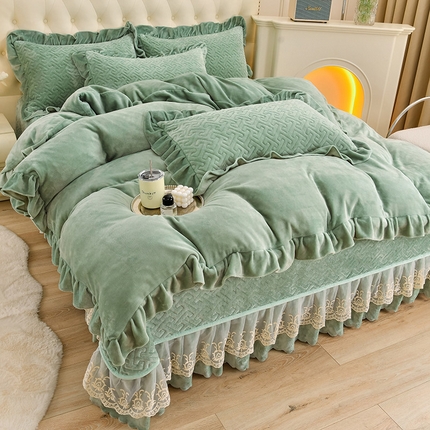 畅畅家纺 2024新款简约纯色牛奶绒夹棉床盖四件套 倾城-松石绿