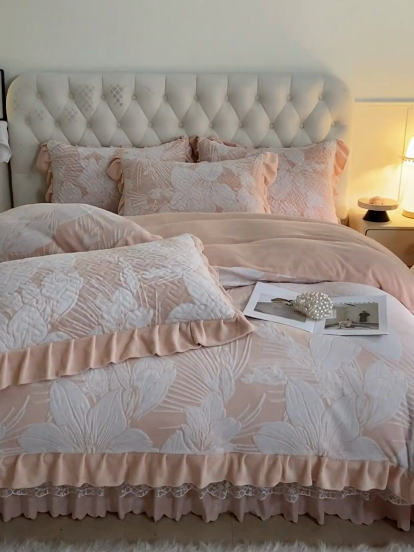 91家纺网 家纺一手货源 找家纺 畅畅家纺 2024新款11斤高克重新款韩版烂花牛奶绒床盖四件套系列 幽兰-粉玉