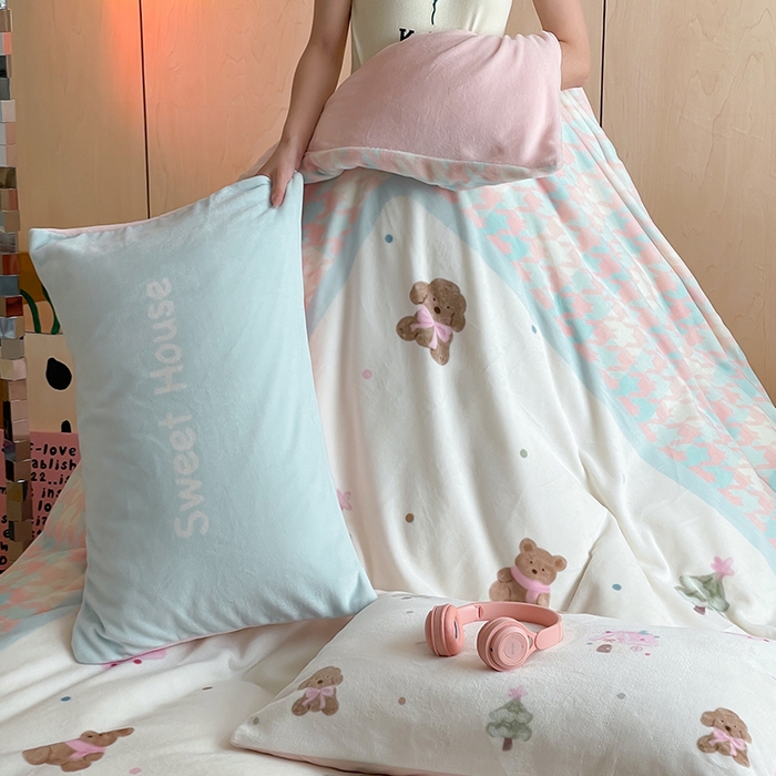 91家纺网 家纺一手货源 找家纺 圆岛 2024新款秋冬大版牛奶绒230全消光系列四件套 冬日小屋