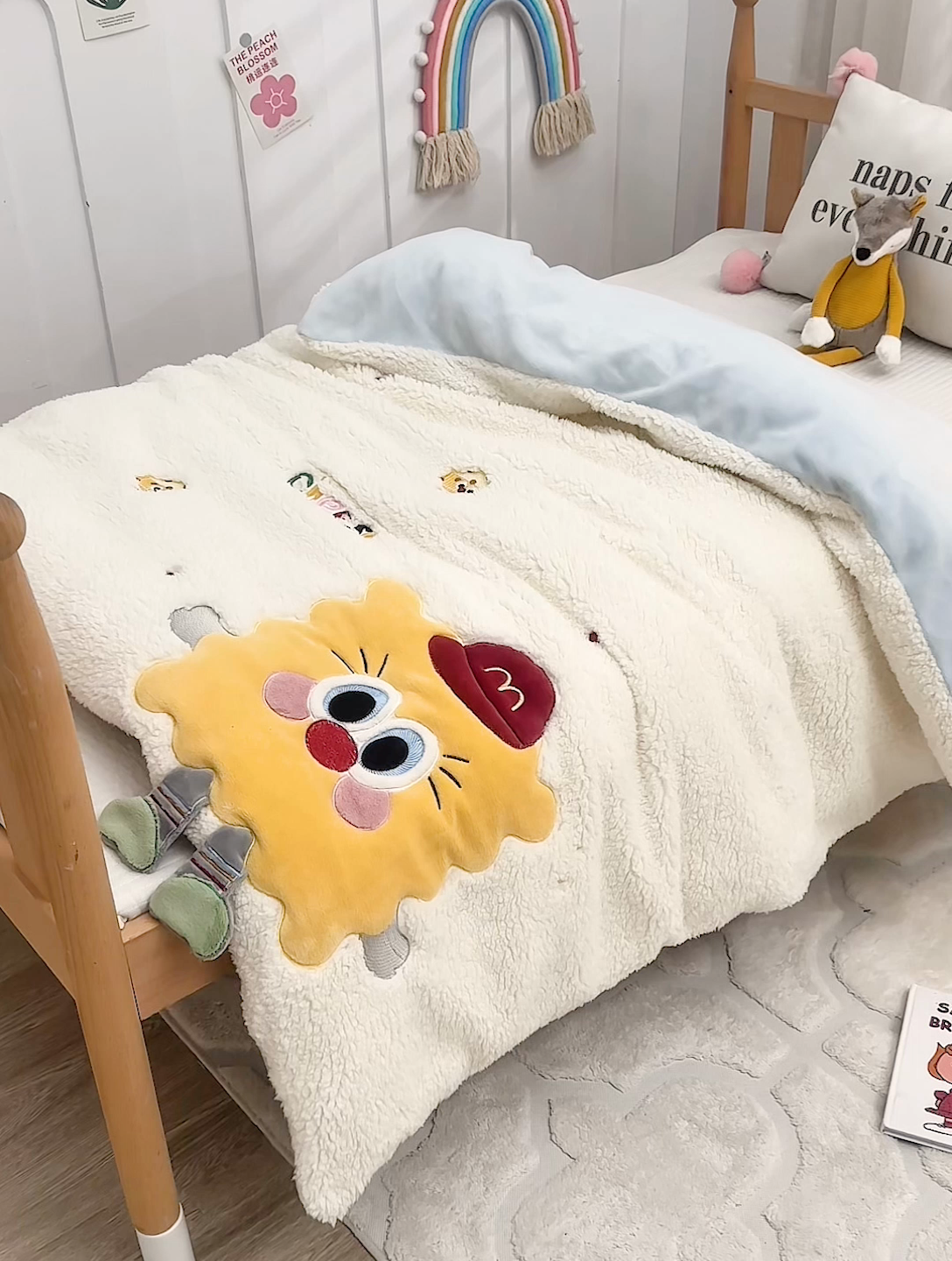 91家纺网 家纺一手货源 找家纺 丝涟家居 2025新款羊羔绒牛奶绒卡通刺绣儿童脱卸被子 饼干队长