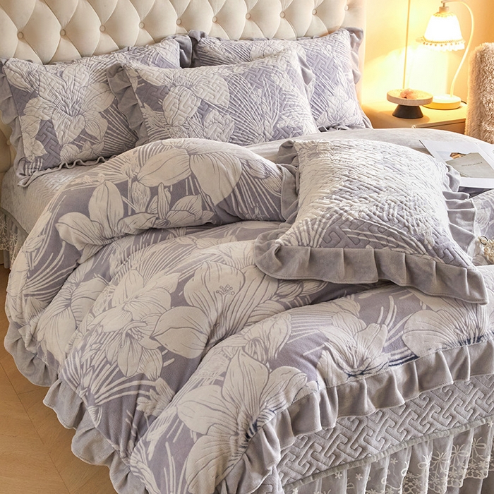 91家纺网 家纺一手货源 找家纺 畅畅家纺 2024新款11斤高克重新款韩版烂花牛奶绒床盖四件套系列 幽兰-灰紫