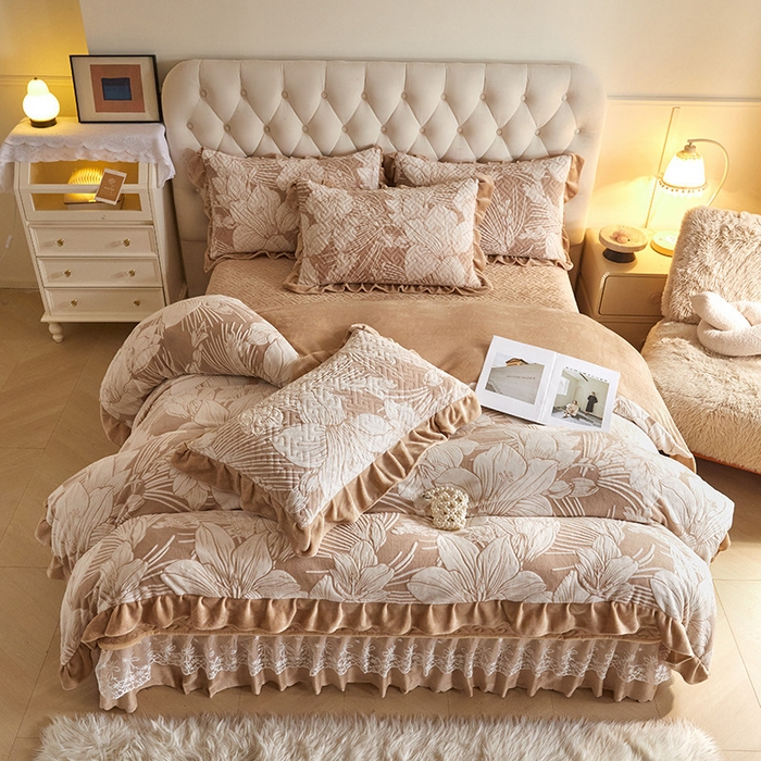 91家纺网 家纺一手货源 找家纺 畅畅家纺 2024新款11斤高克重新款韩版烂花牛奶绒床盖四件套系列 幽兰-咖