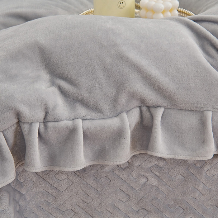 91家纺网 家纺一手货源 找家纺 畅畅家纺 2024新款简约纯色牛奶绒夹棉床盖四件套 倾城-灰