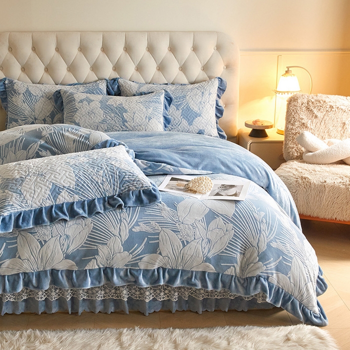 91家纺网 家纺一手货源 找家纺 畅畅家纺 2024新款11斤高克重新款韩版烂花牛奶绒床盖四件套系列 幽兰-海蓝