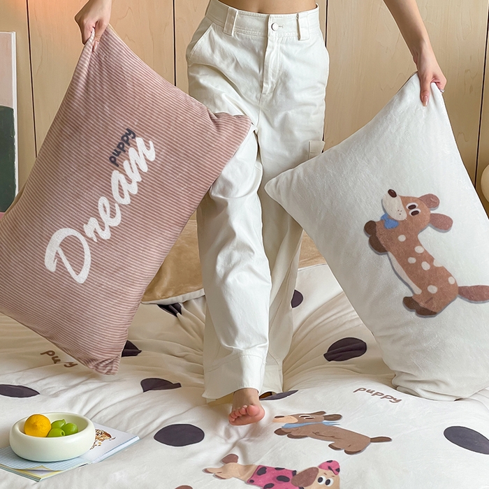 91家纺网 家纺一手货源 找家纺 圆岛 2024新款秋冬大版牛奶绒230全消光系列四件套 波点腊肠