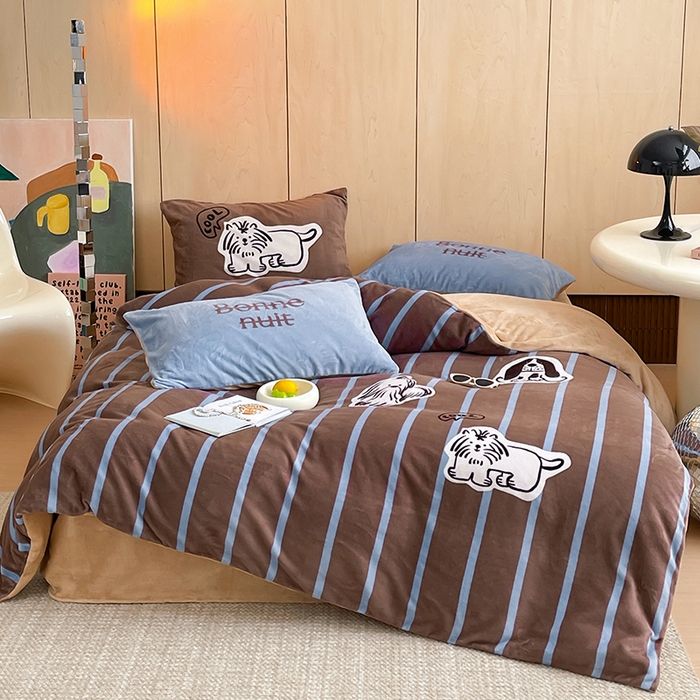 91家纺网 家纺一手货源 找家纺 圆岛 2024新款秋冬大版牛奶绒230全消光系列四件套 美拉德小狗