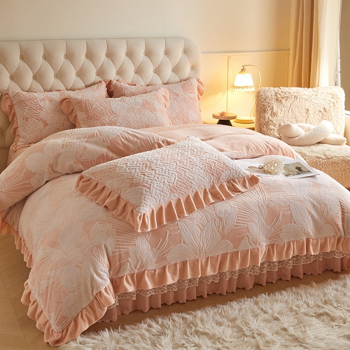 91家纺网 家纺一手货源 找家纺 畅畅家纺 2024新款11斤高克重新款韩版烂花牛奶绒床盖四件套系列 幽兰-粉玉