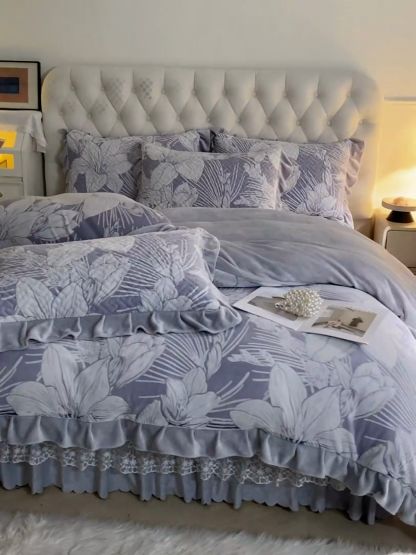 91家纺网 家纺一手货源 找家纺 畅畅家纺 2024新款11斤高克重新款韩版烂花牛奶绒床盖四件套系列 幽兰-灰紫