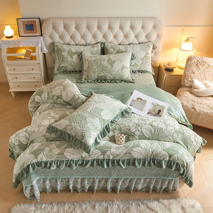 91家纺网 家纺一手货源 找家纺 畅畅家纺 2024新款11斤高克重新款韩版烂花牛奶绒床盖四件套系列 幽兰-海藻青